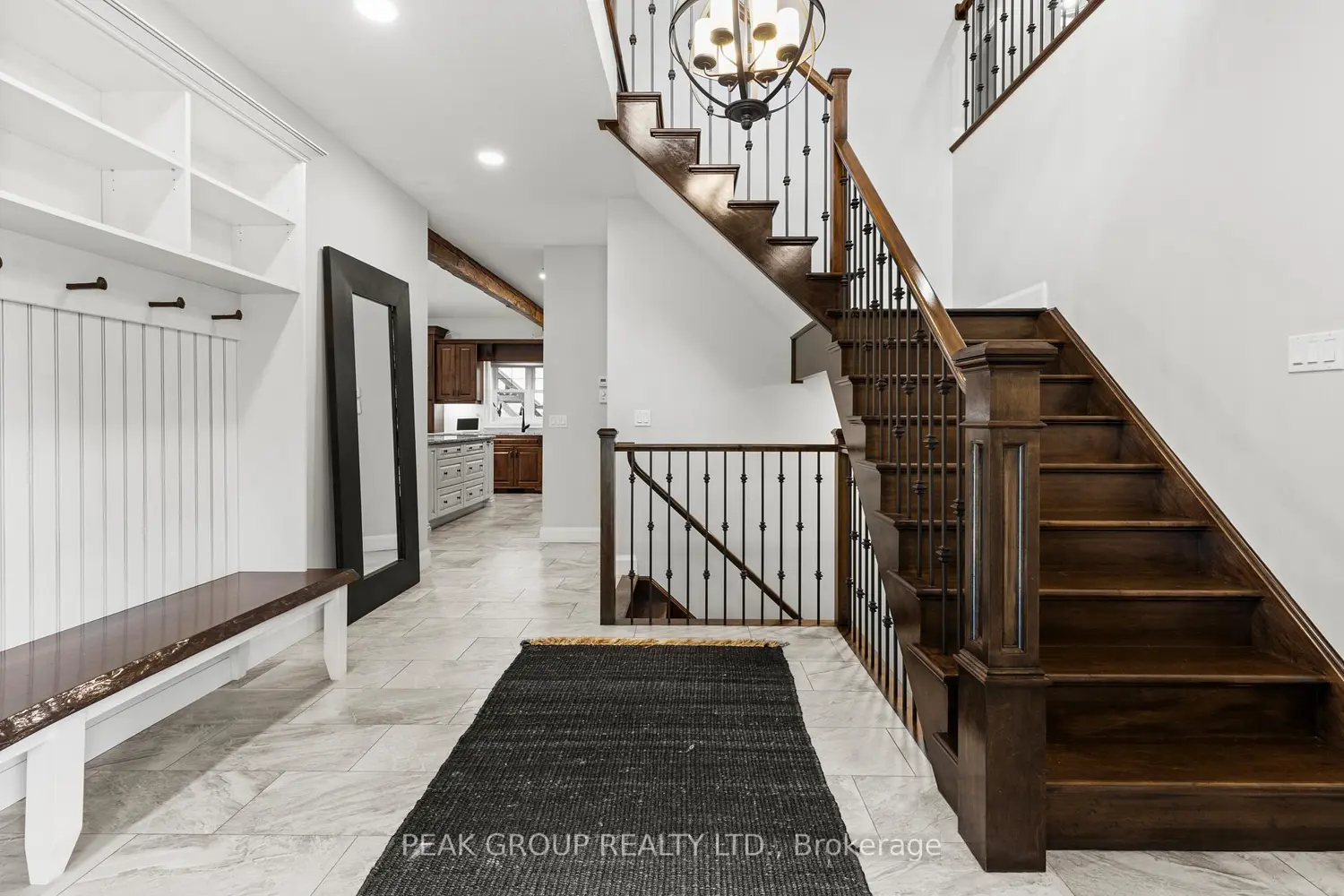 662 Foss Road photo 5