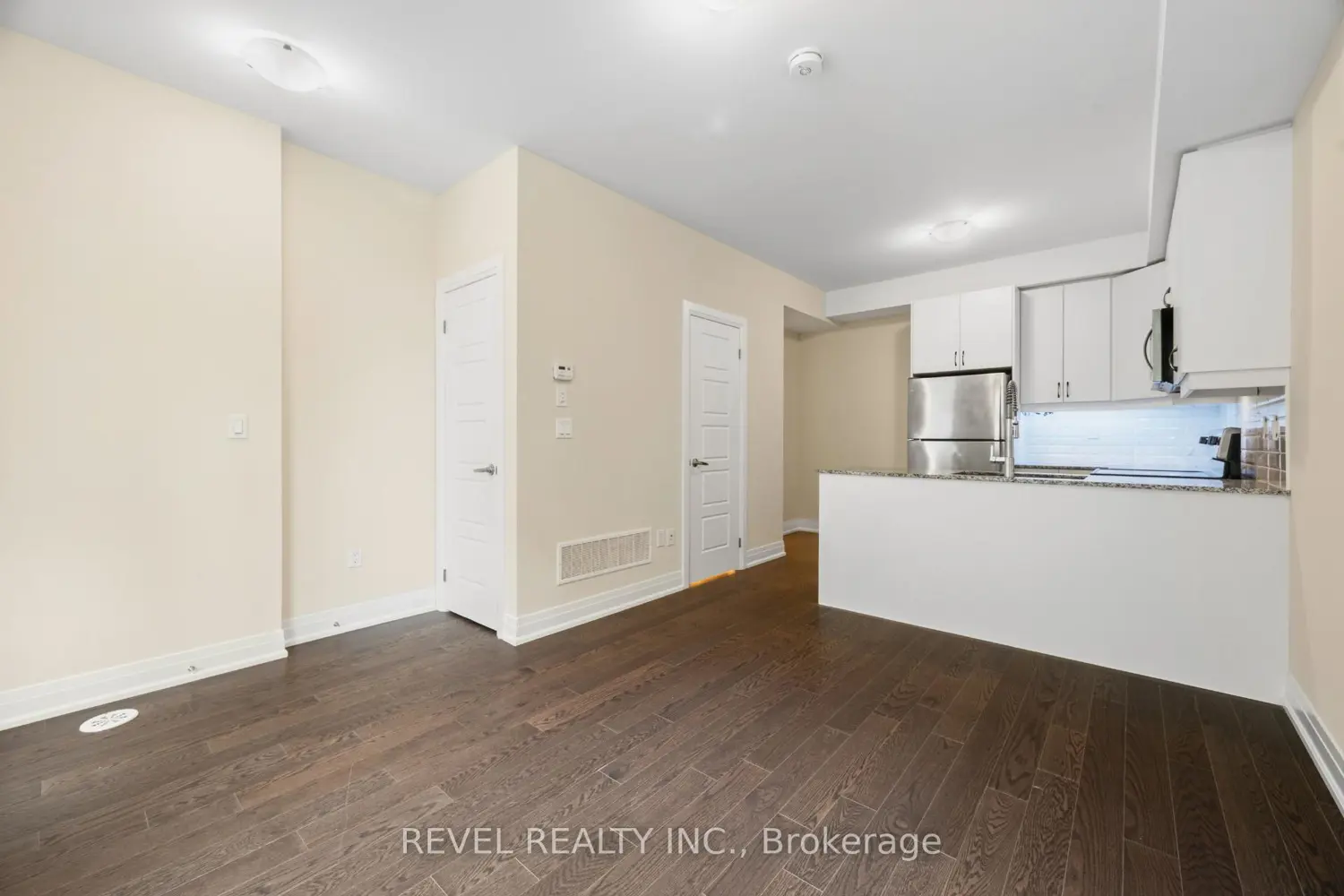 717 Lawrence Avenue 45 photo 5