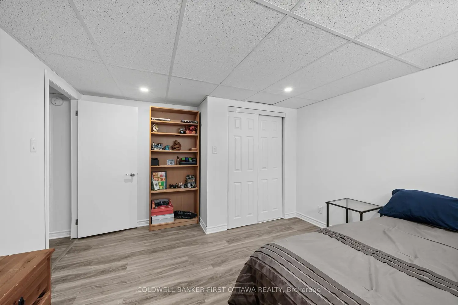 12 Bradgate Drive photo 2