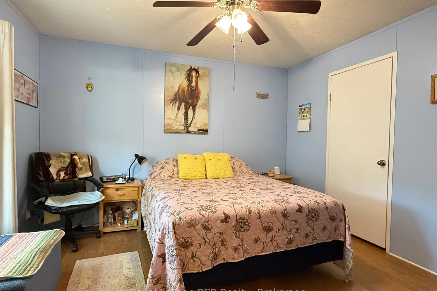 120 Sussex Square photo 4