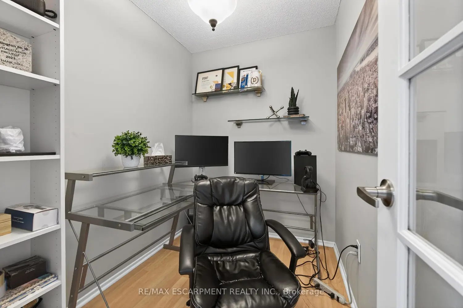 700 Dynes Road 1005 photo 4