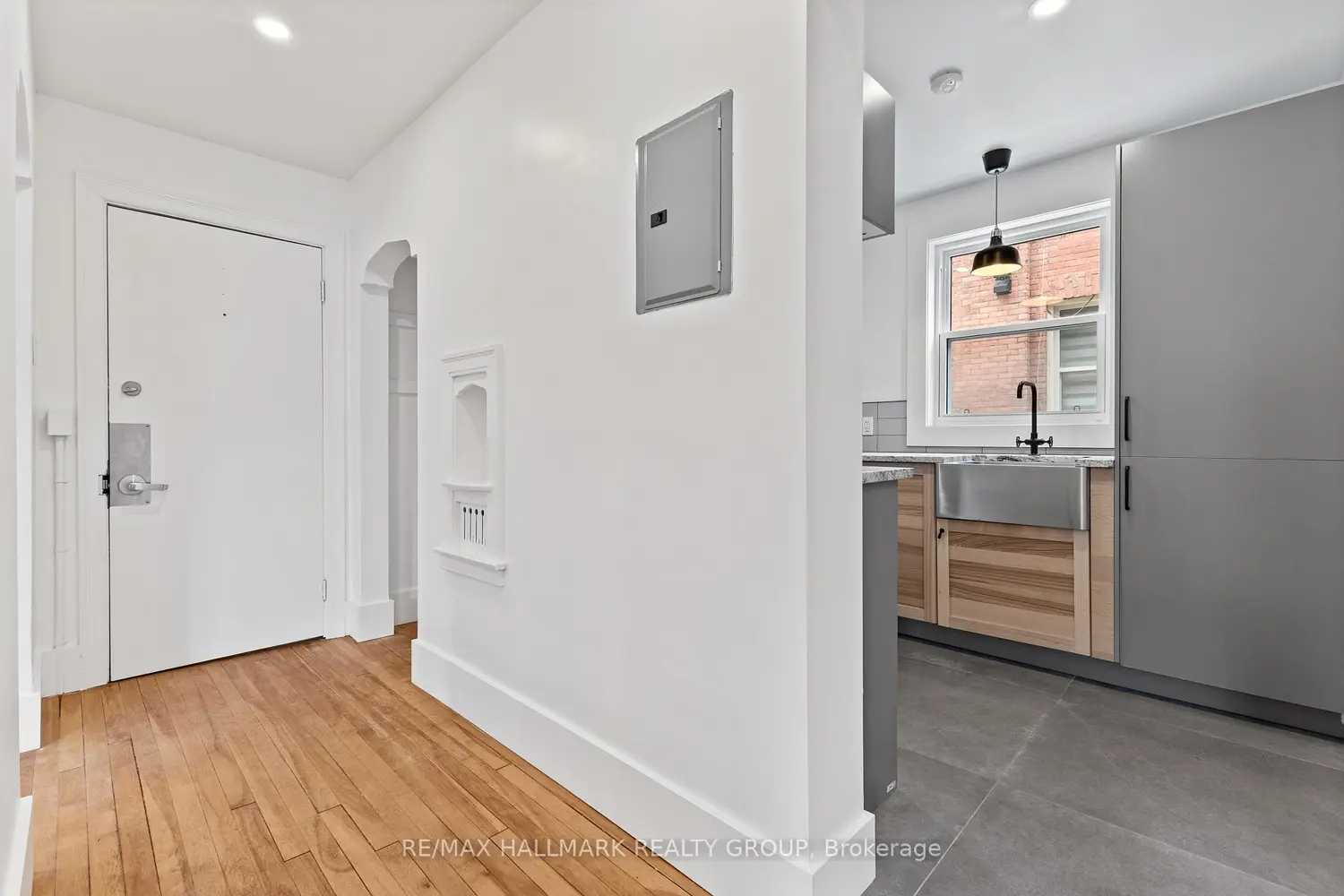 455 Metcalfe Street photo 3