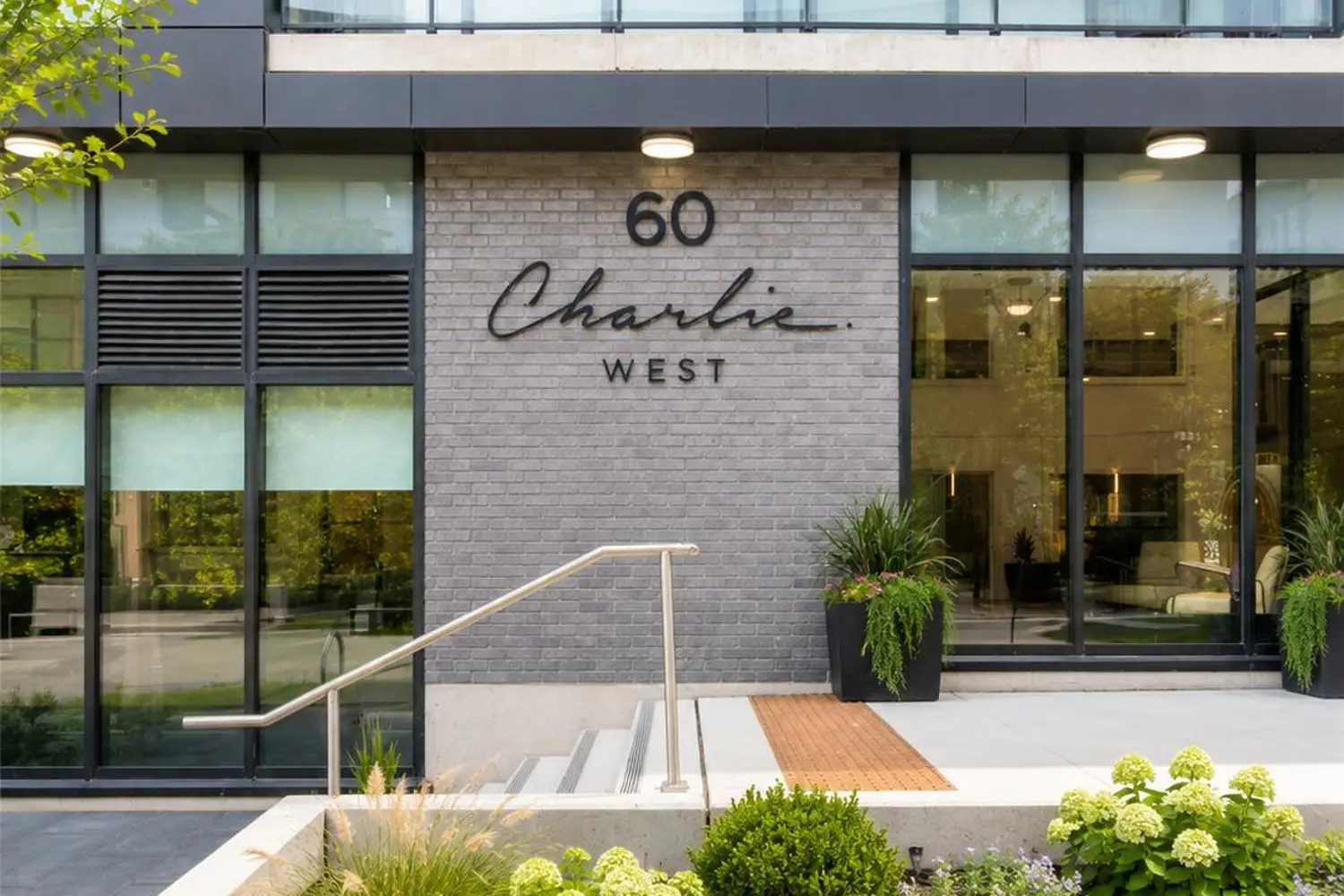 60 Charles Street 1402 photo 2