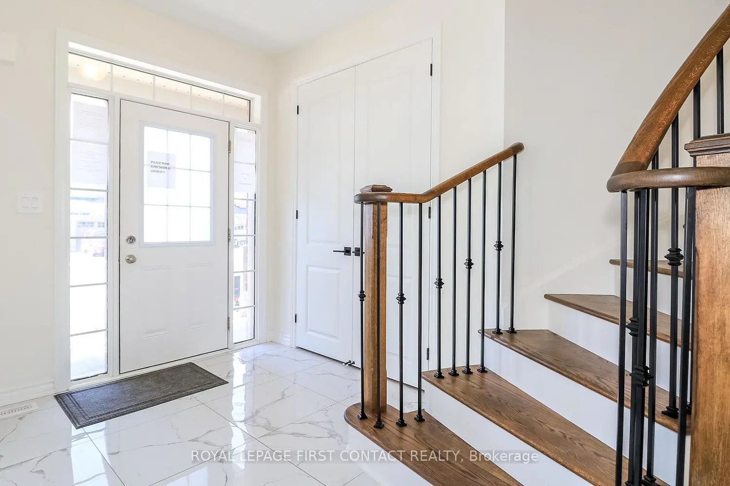 58 Sanford Circle photo 4