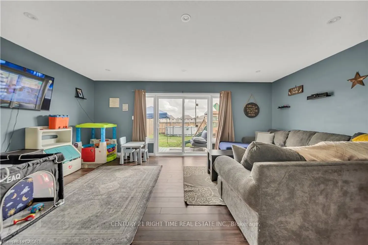 1450 Caen Avenue photo 4