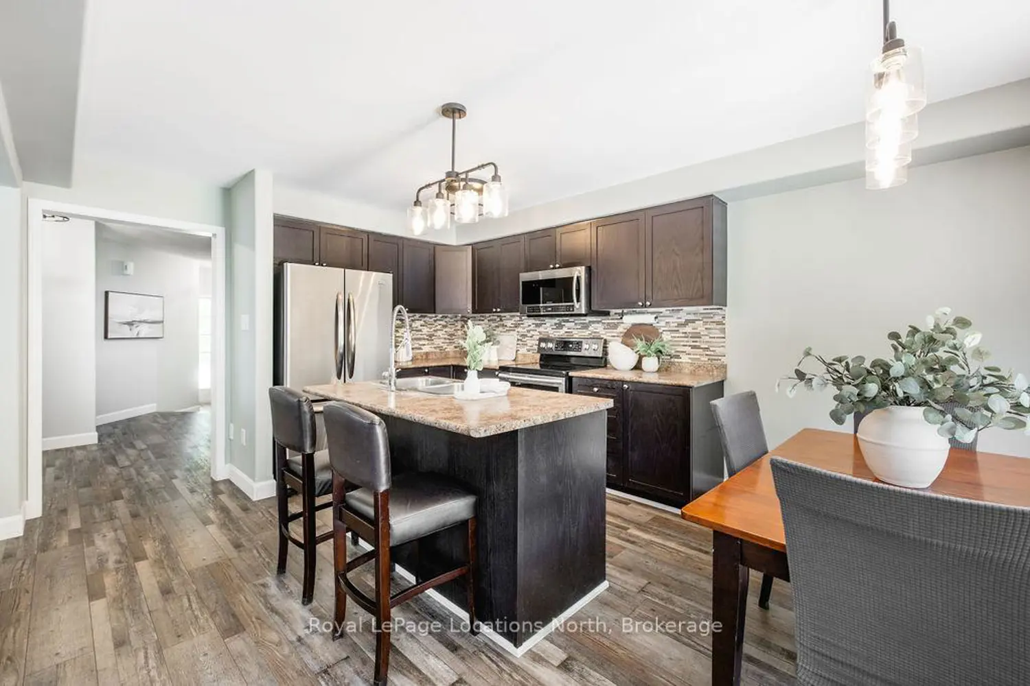 67 Wesley Avenue photo 4
