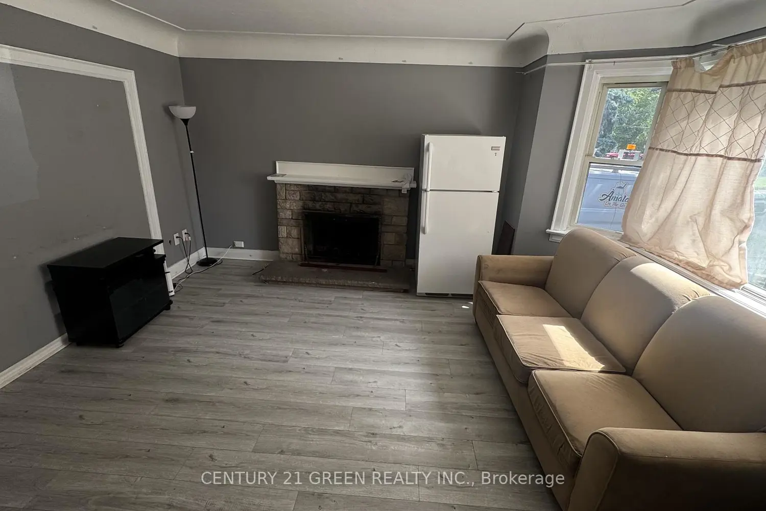 102 Dalewood Avenue photo 4