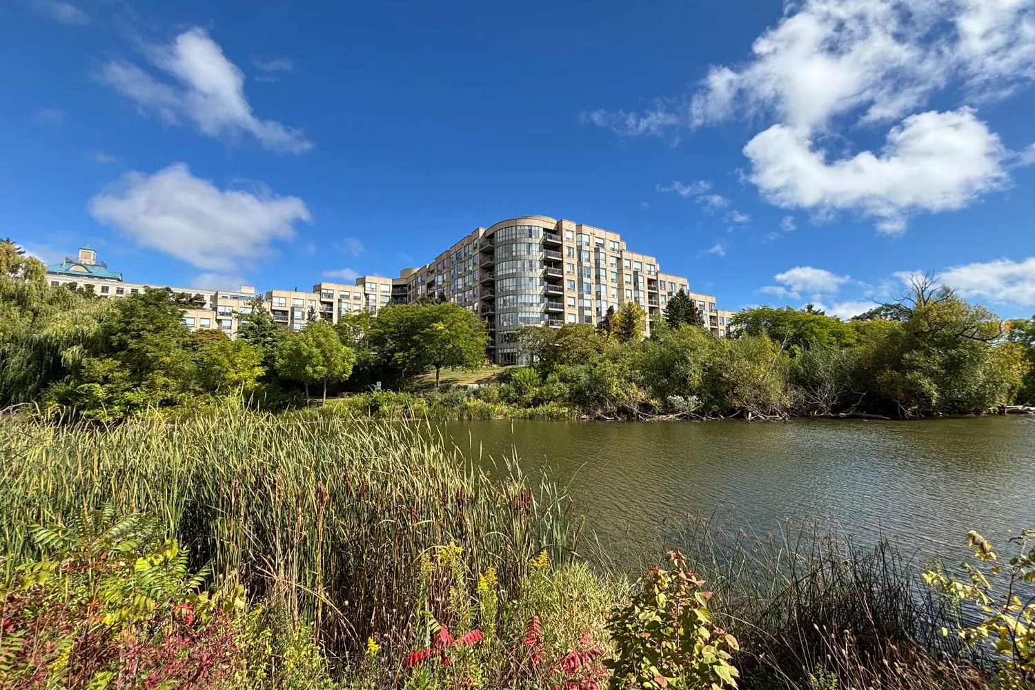 2511 Lakeshore Road 406