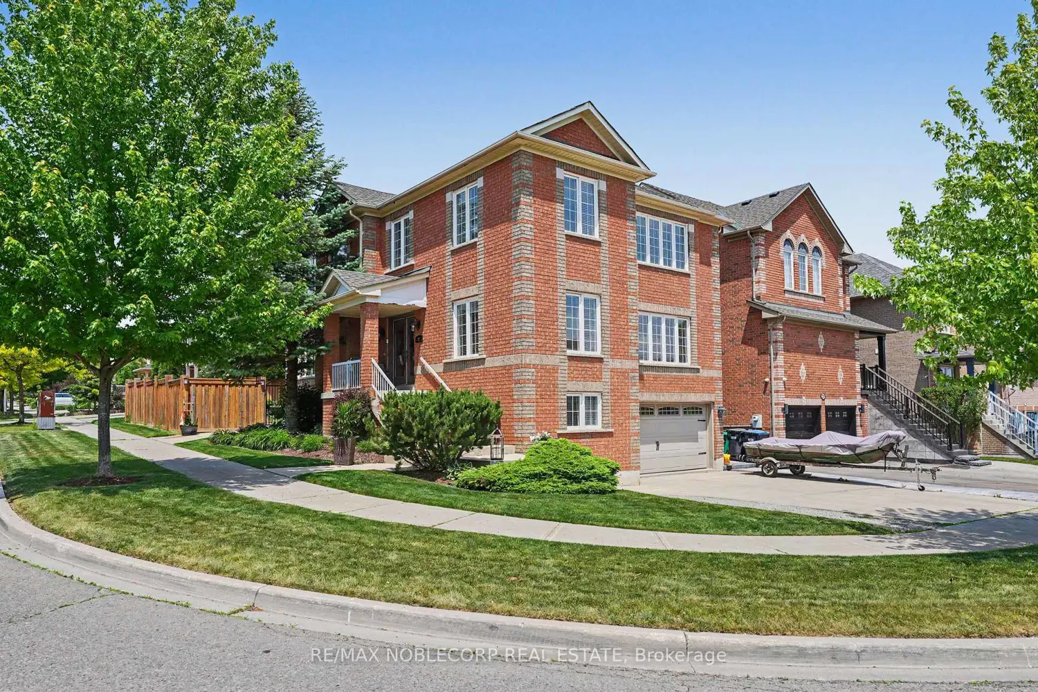 37 Christensen Avenue photo 2