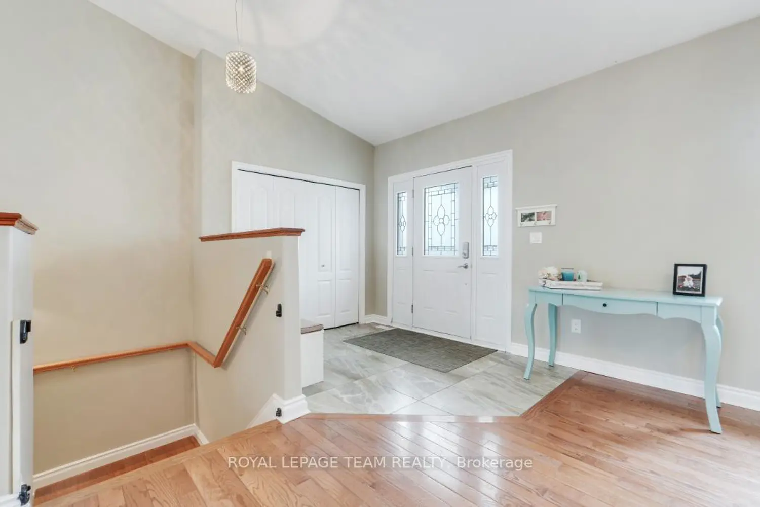 986 South Gower Drive photo 3