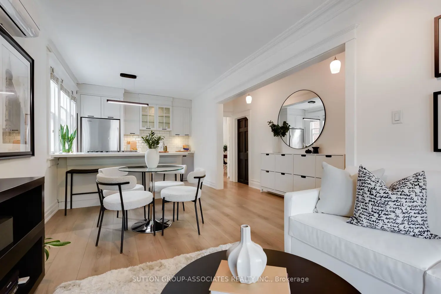 270 Robina Avenue photo 4