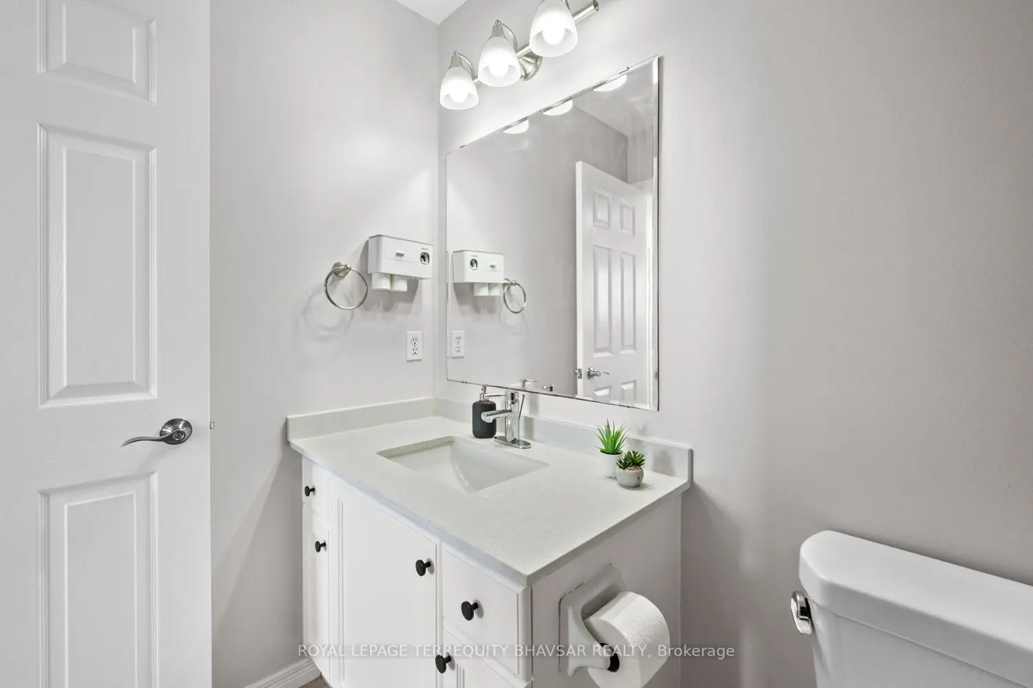 509 Northbrook Place photo 3