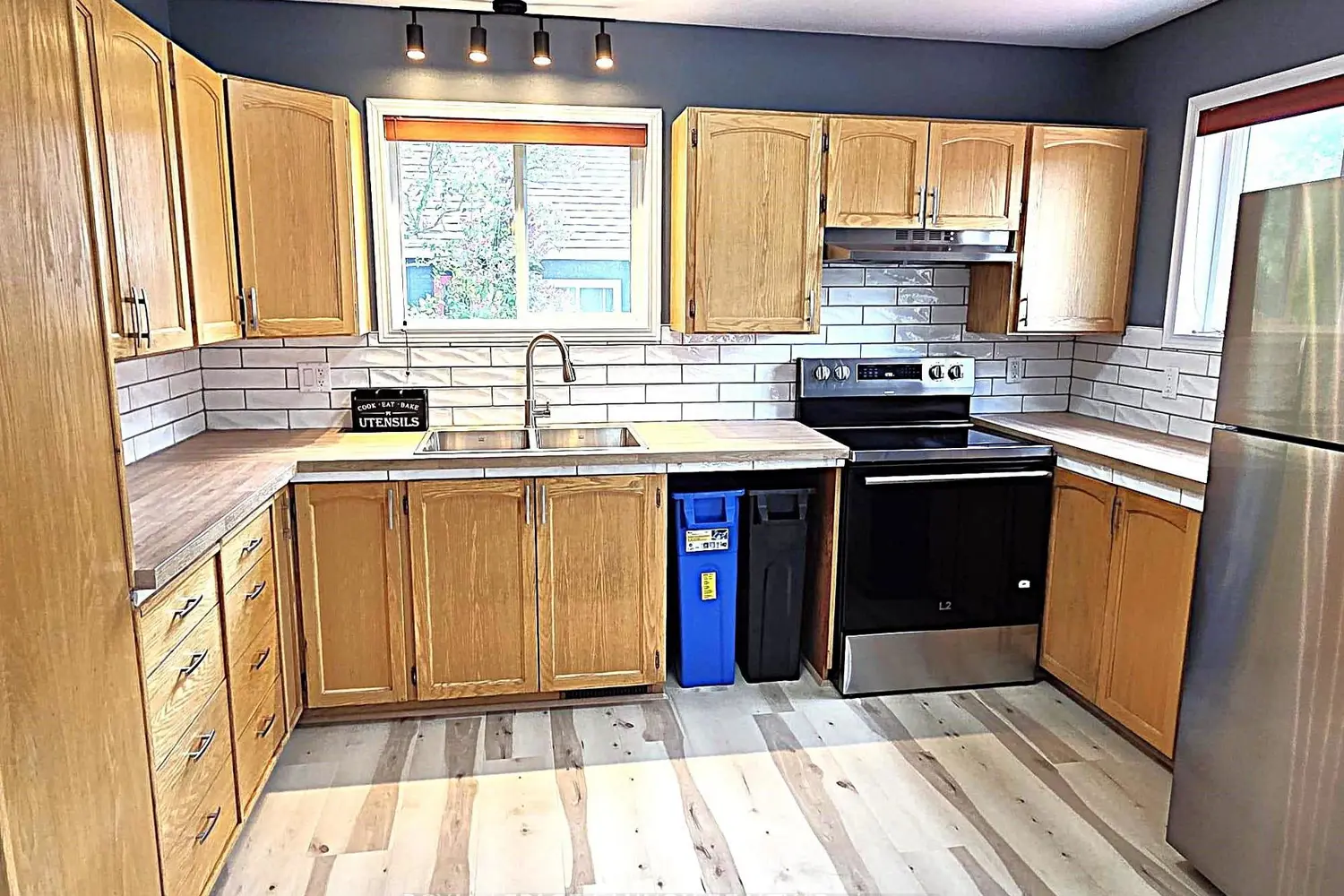 1312 Cameron Street photo 2