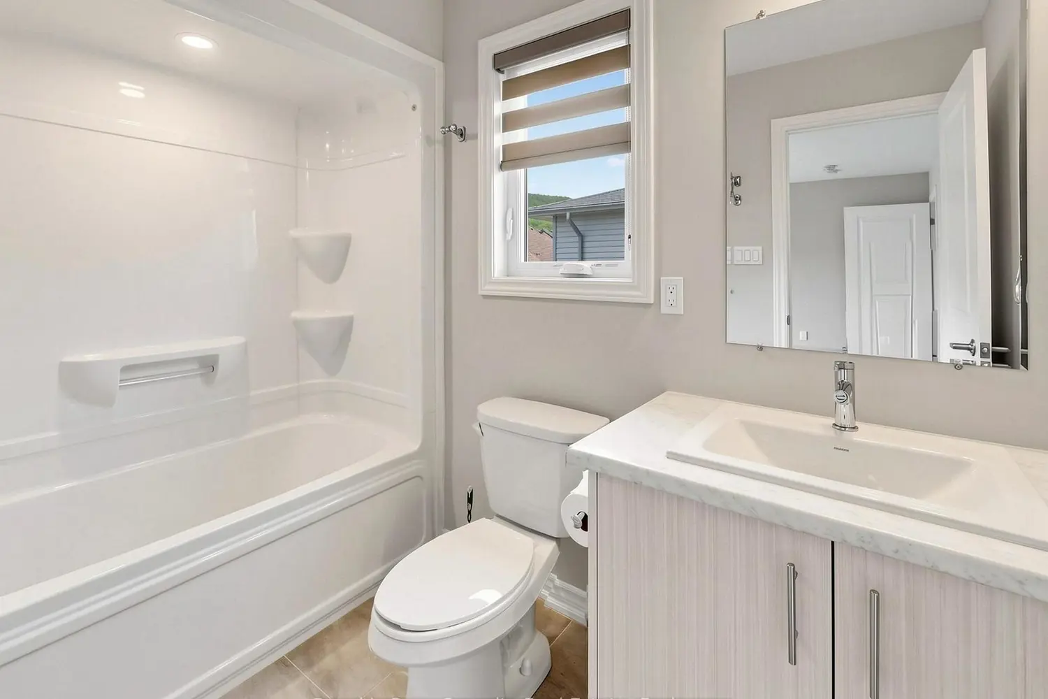121 Sebastian Street 86 photo 3