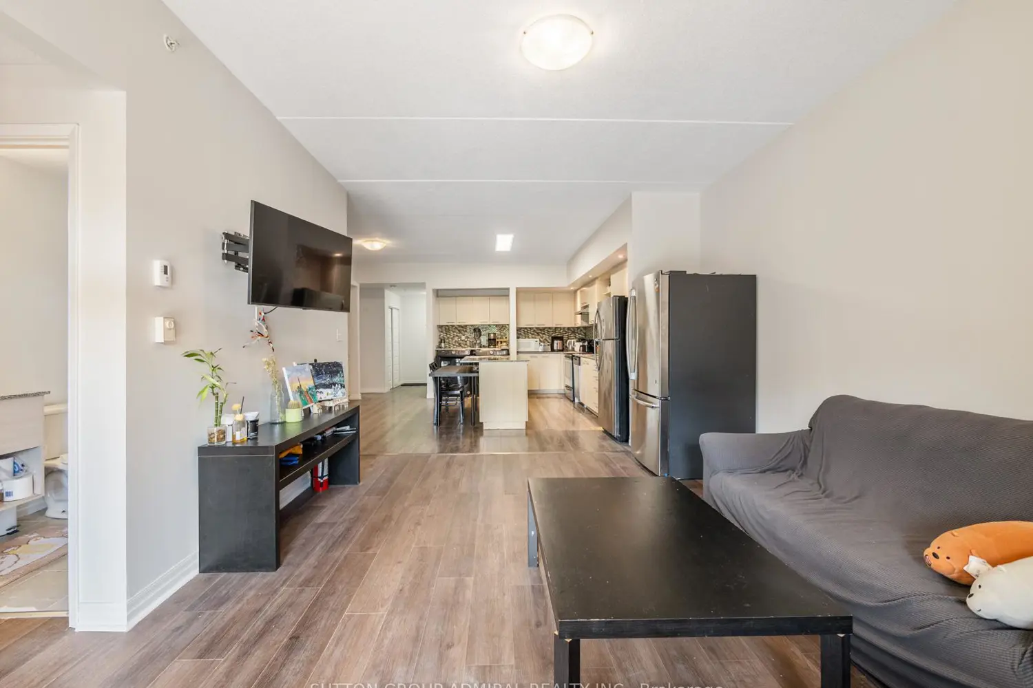 8 Hickory Street 203 photo 5