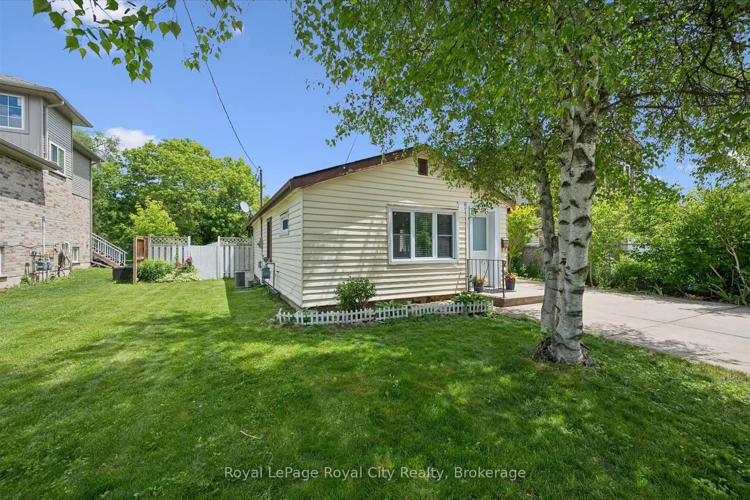 10 Macville Avenue photo 5