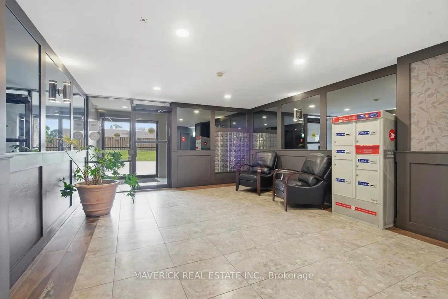 650 Cheapside Street 303 photo 2