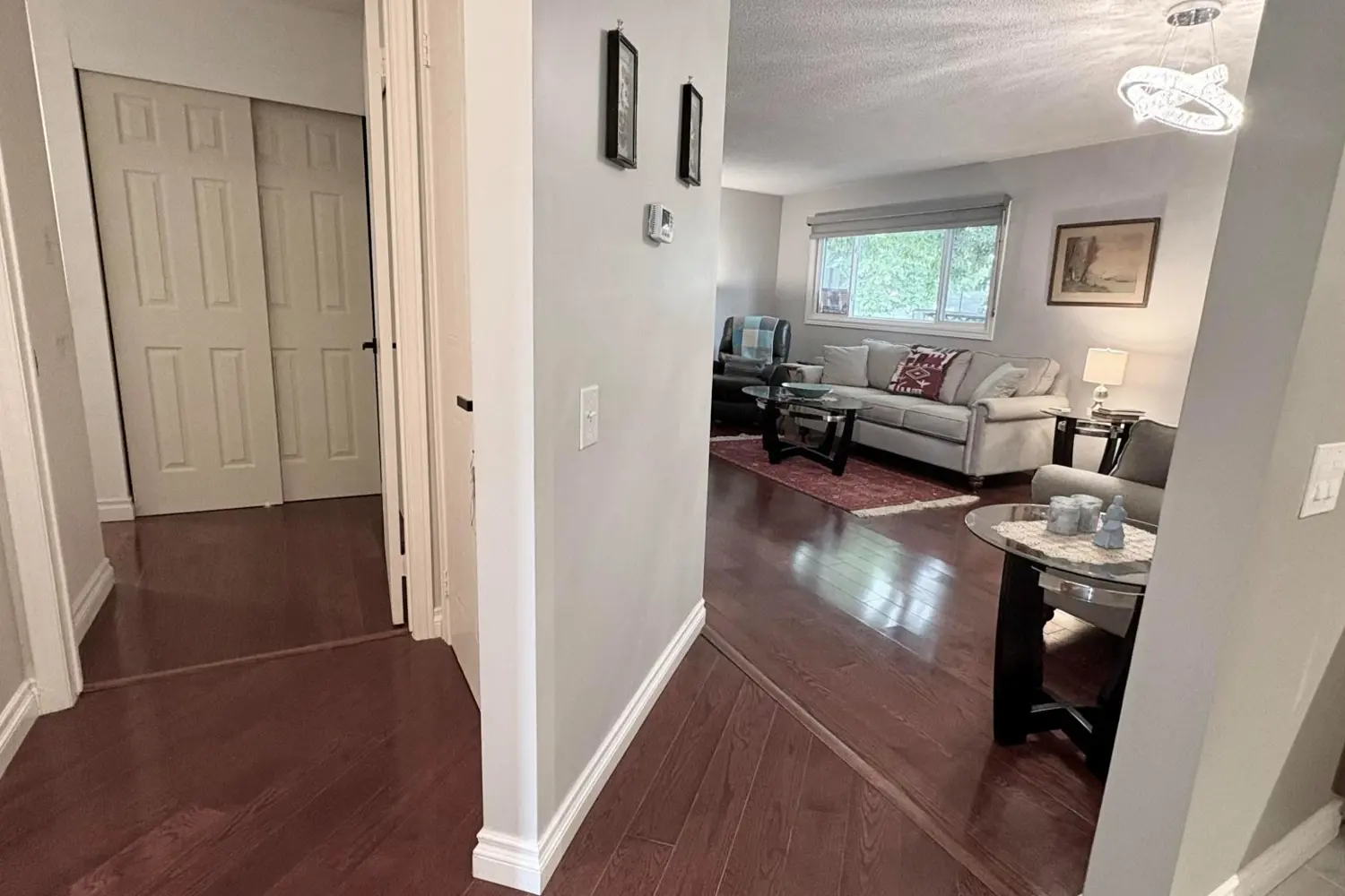 227 Silverbirch Boulevard