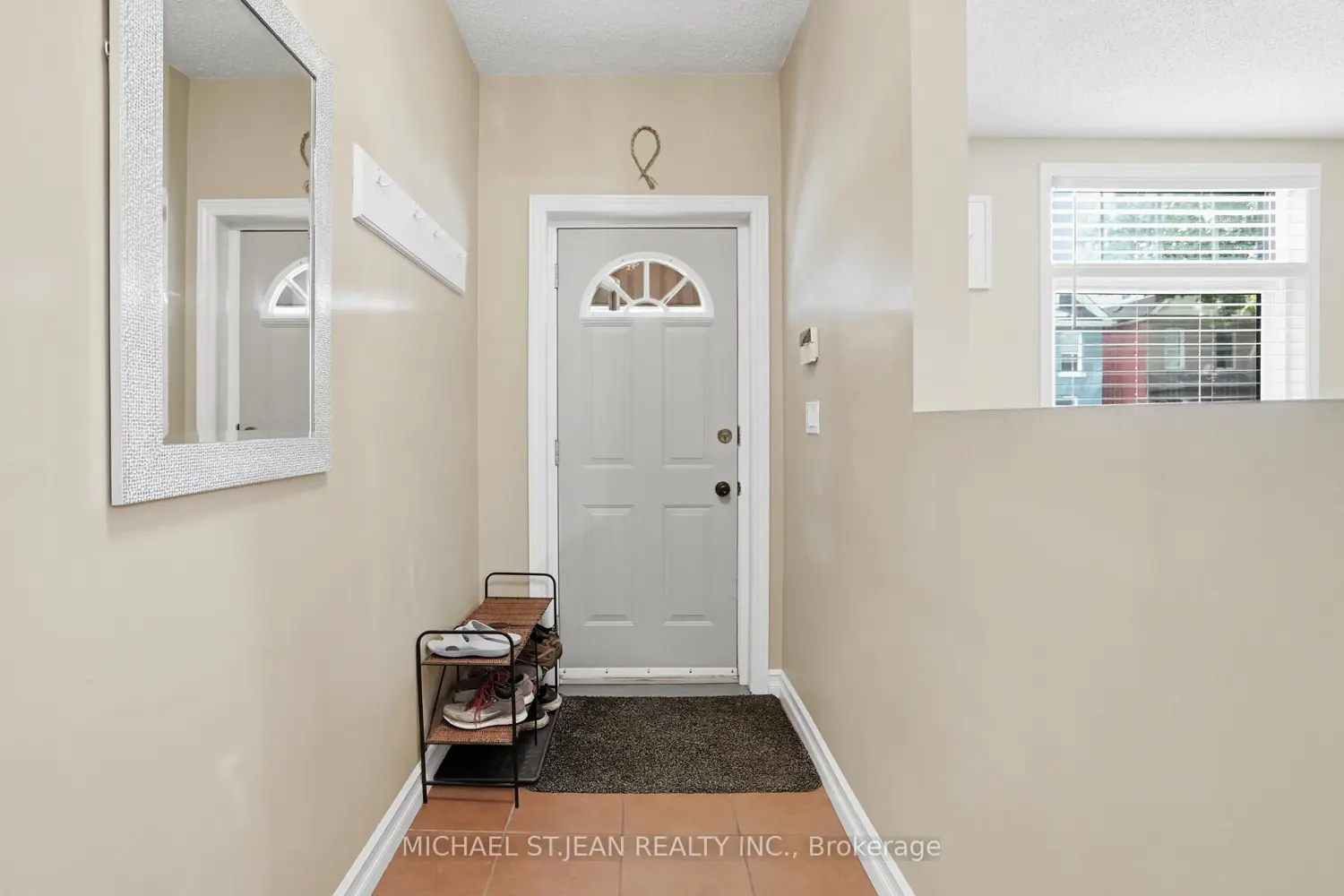 19 Huntley Street photo 5