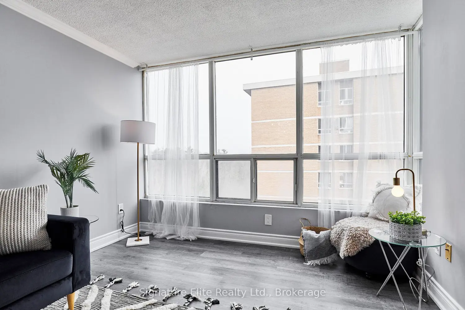 3050 Ellesmere Road 1617 photo 2