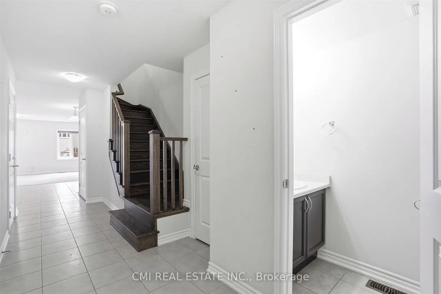 93 Penny Lane photo 2