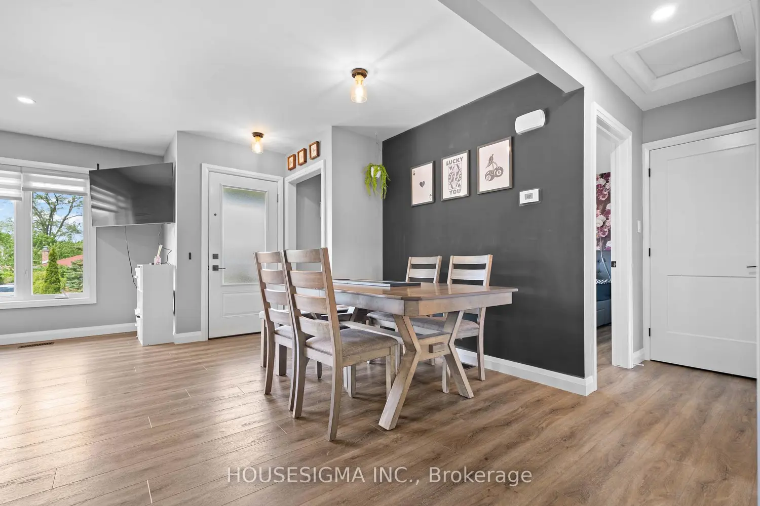 244 Burlington Street photo 4