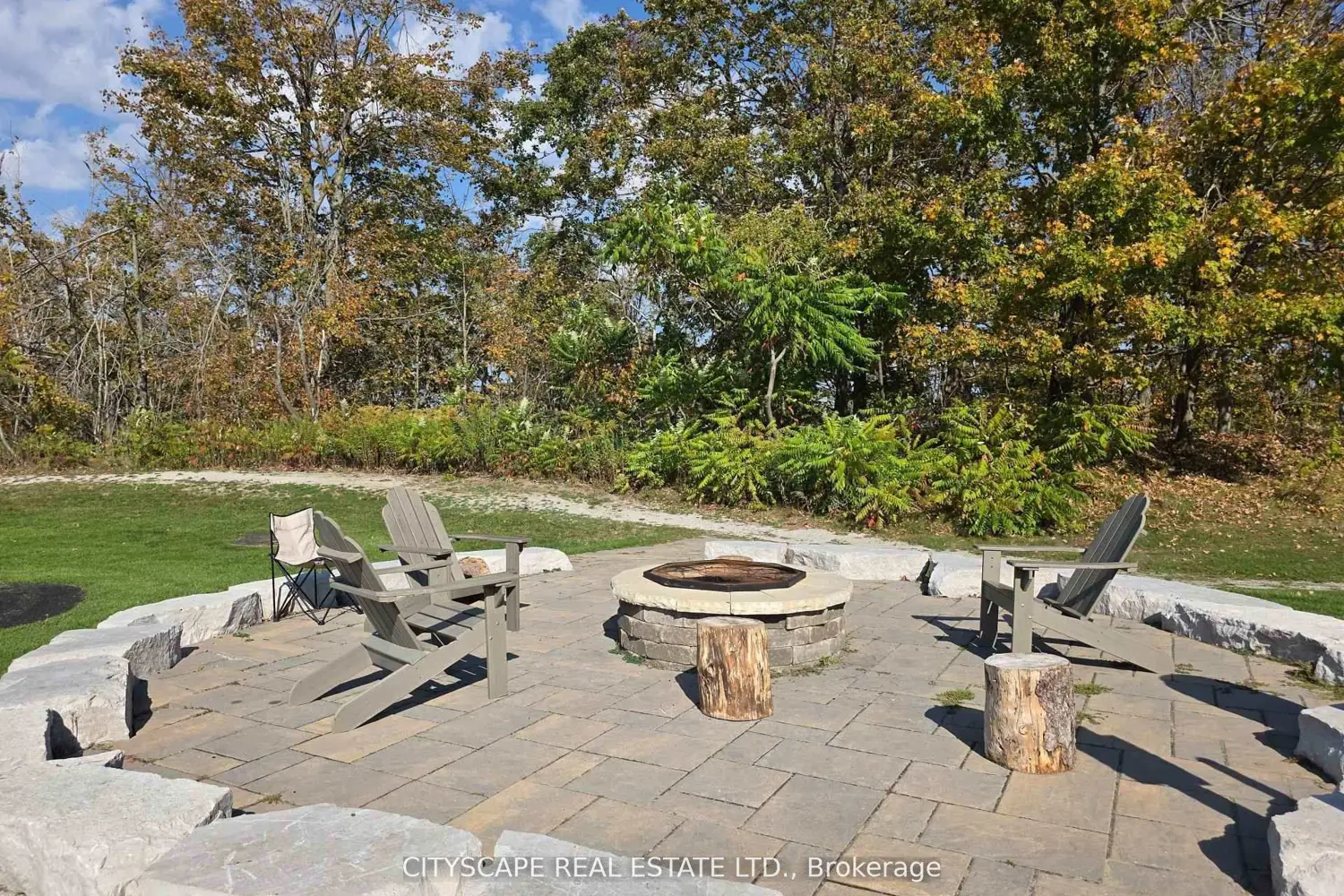 90 Highland Drive 35 photo 4