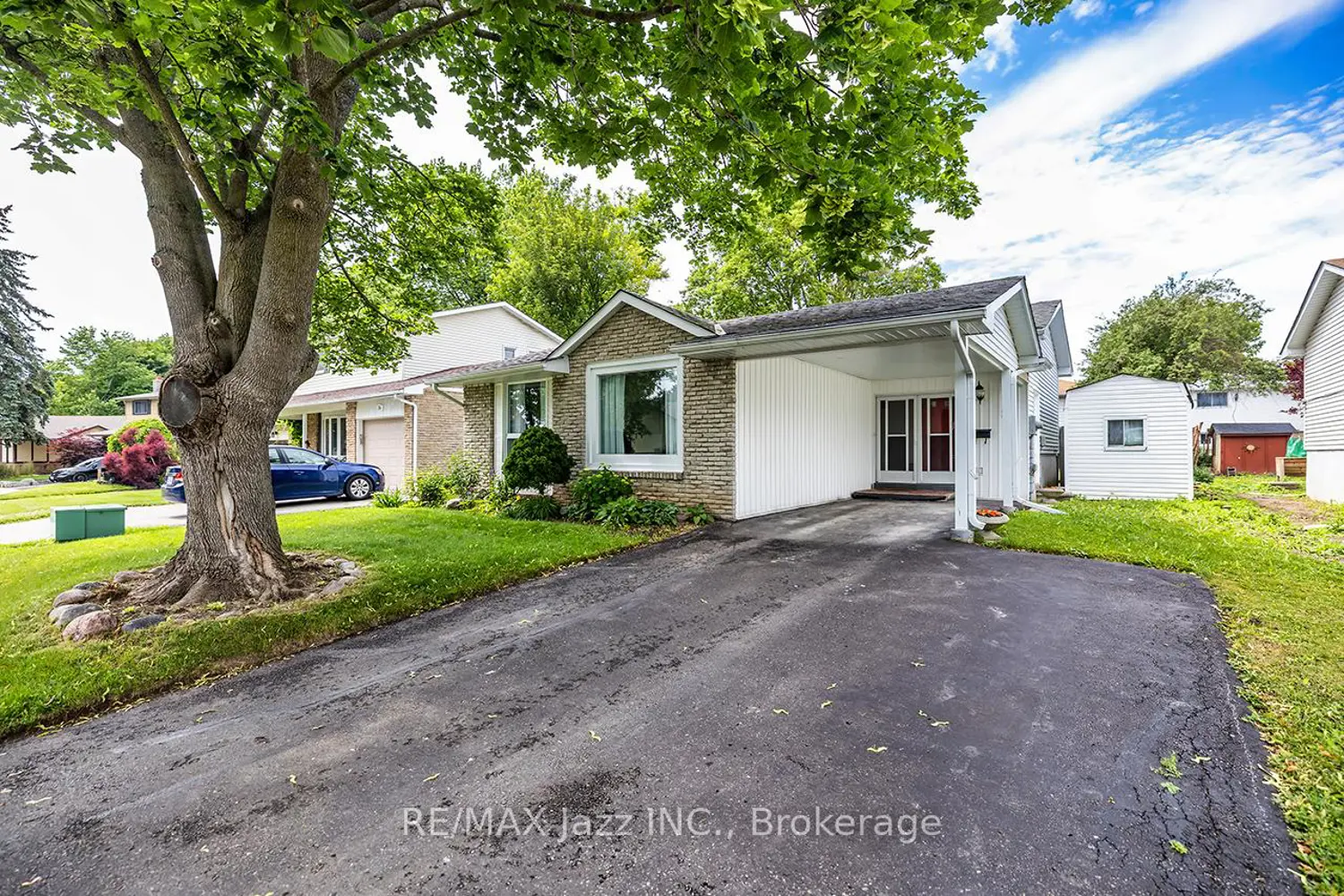 22 Deerpark Crescent photo 2