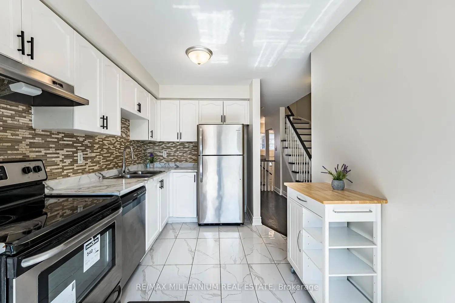 36 Spadina Road 36 photo 4
