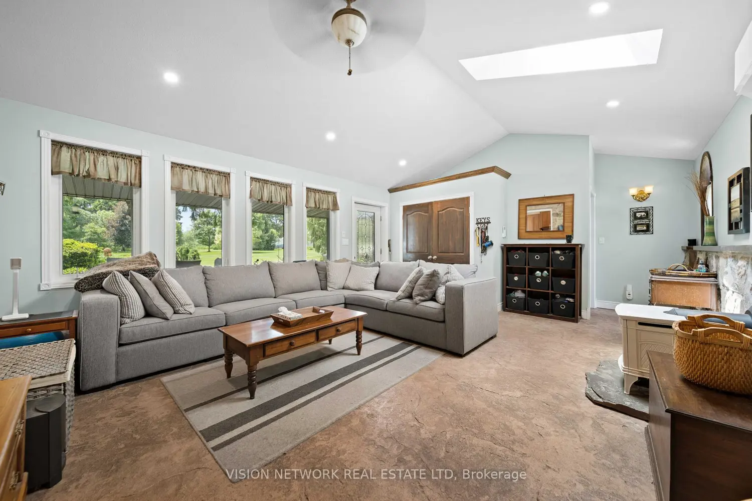 16792 Oliver Drive photo 5