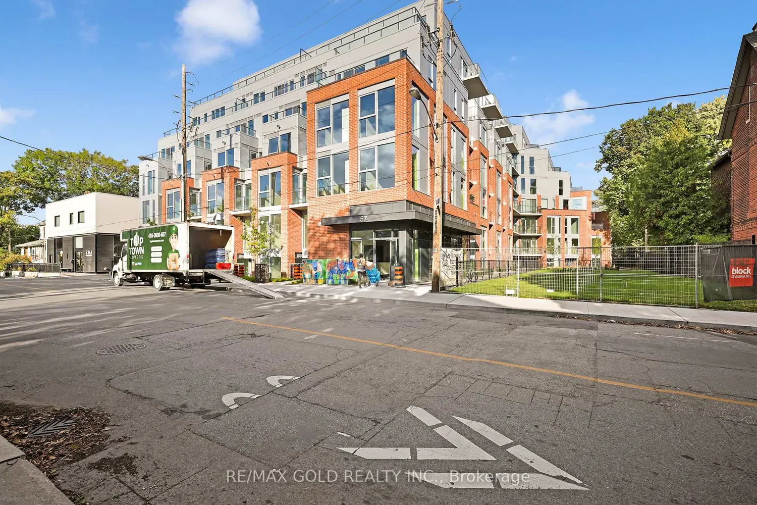 57 Brock Avenue 211