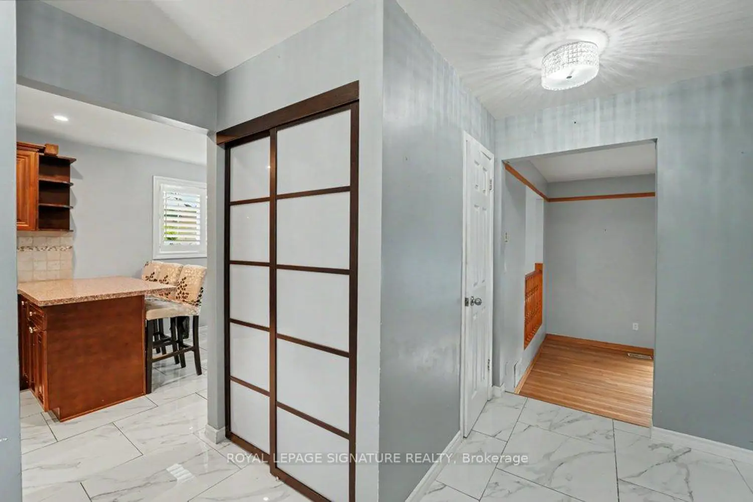 1580 Alwin Circle photo 4