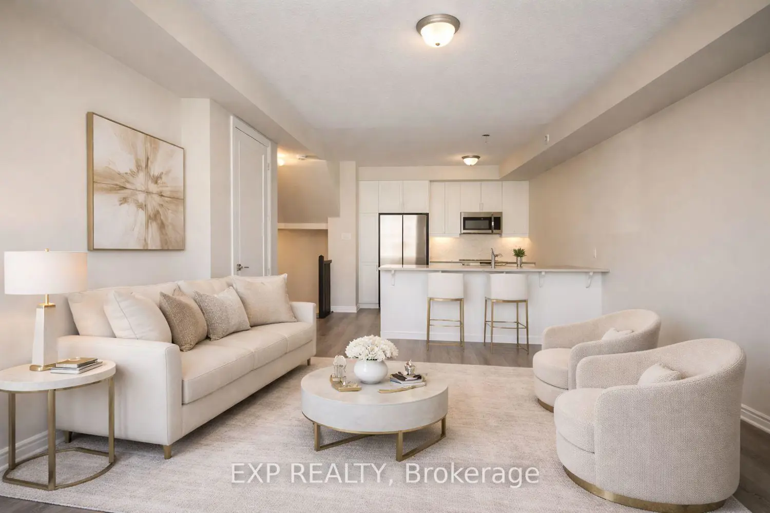 808 Mikinak Road photo 4