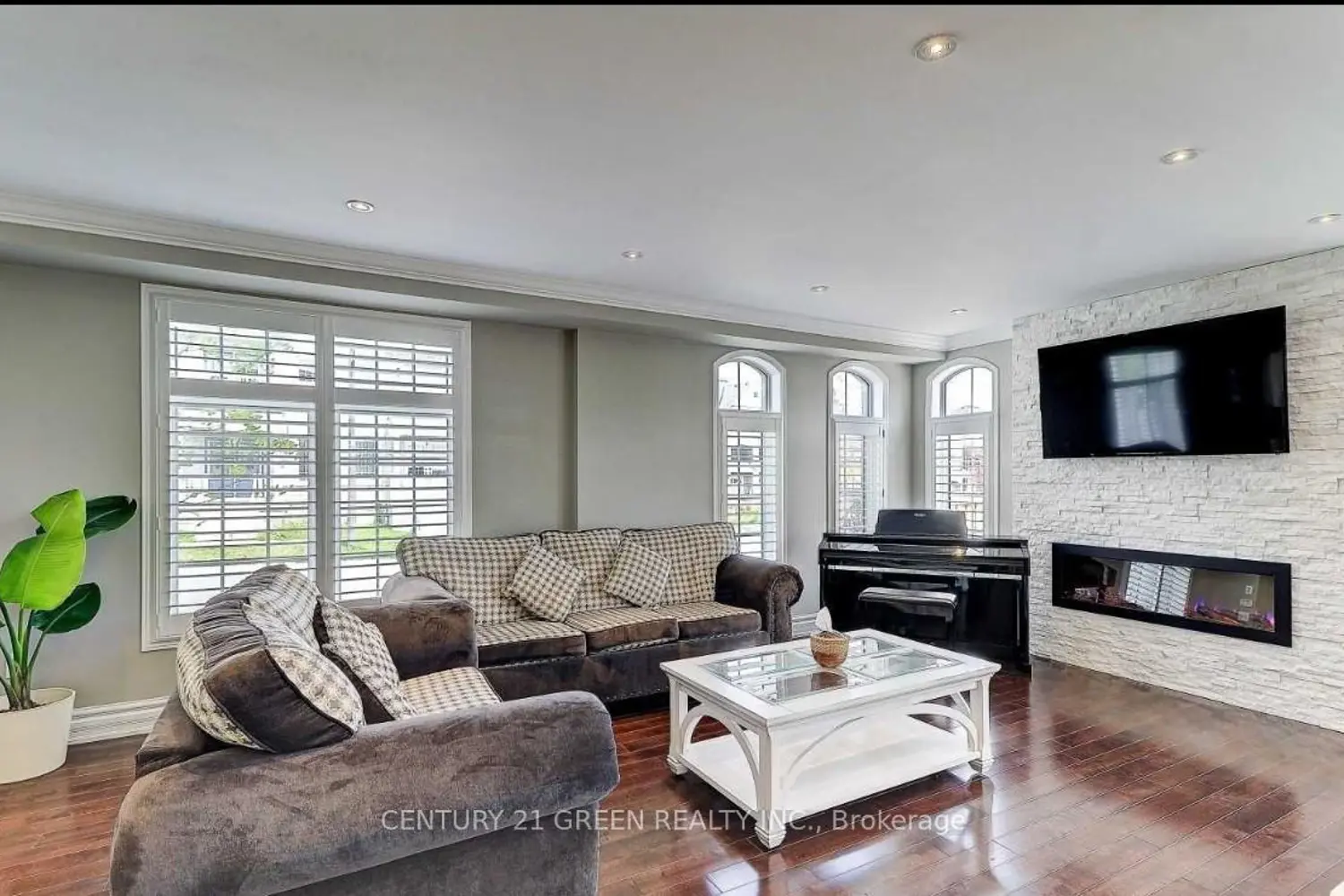 25 Holroyd Street photo 2