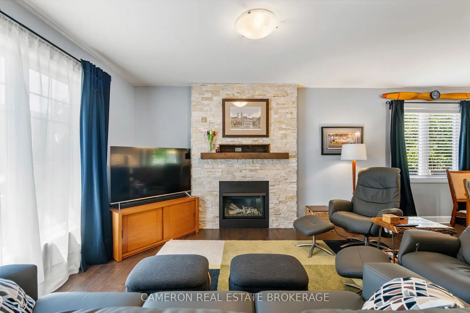 2207 Heron Court photo 3