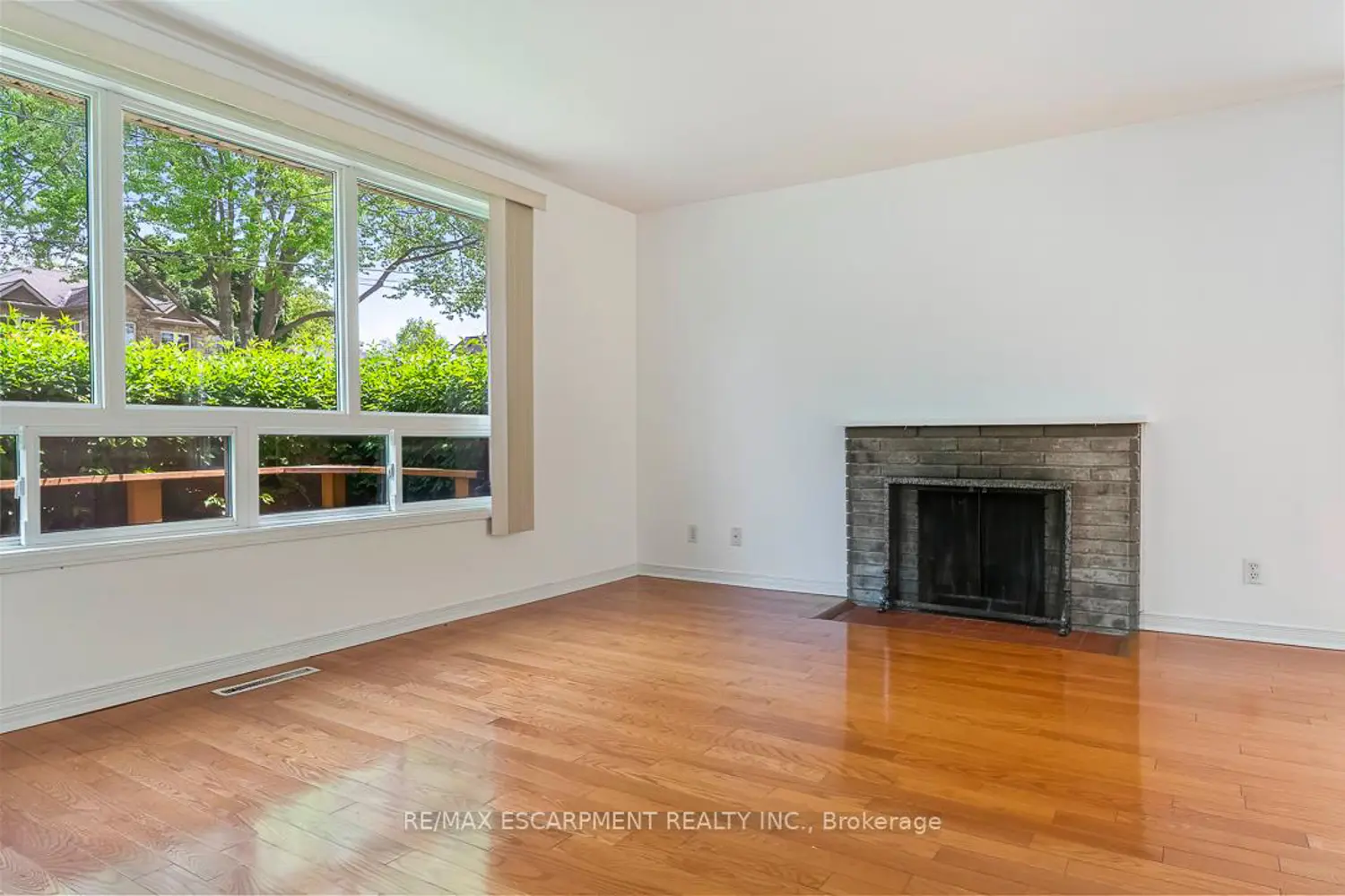 1214 Argreen Road photo 3