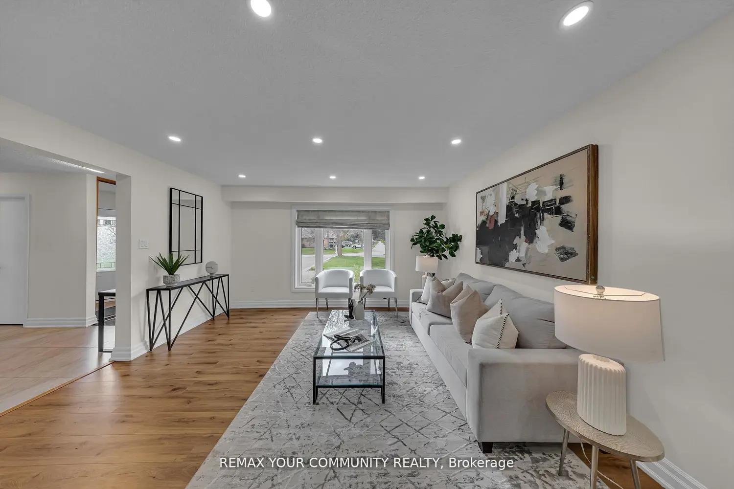 22 Madelaine Crescent photo 5