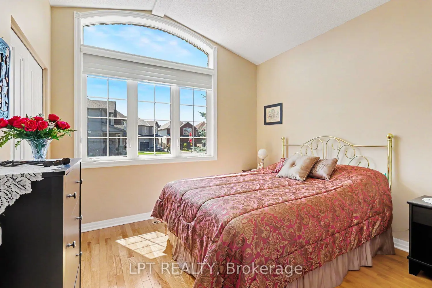 392 Bamburgh Way photo 4