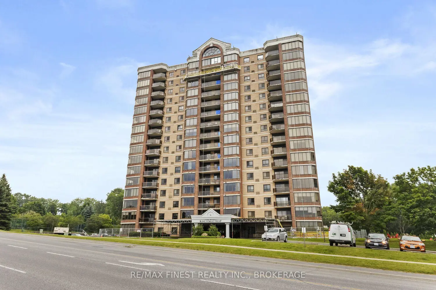 1000 King Street 302