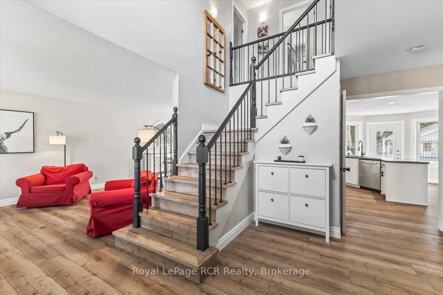 235 4Th Street Crescent photo 2