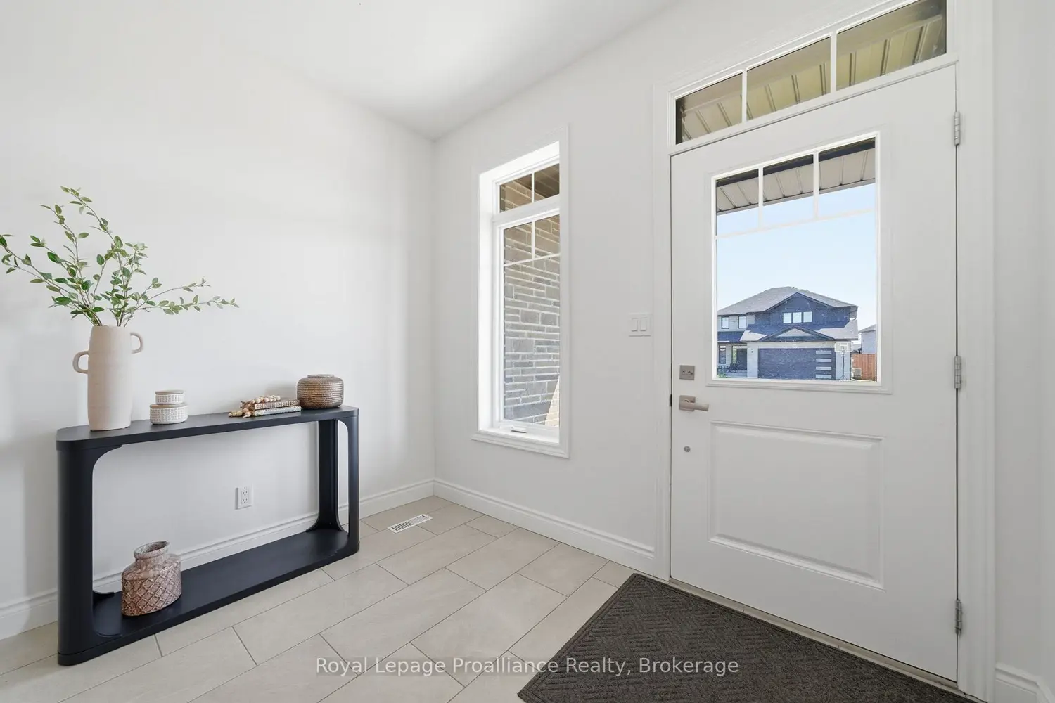 17 Raycroft Drive photo 2