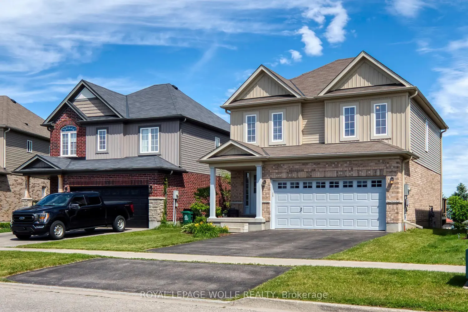 264 Vincent Drive photo 2