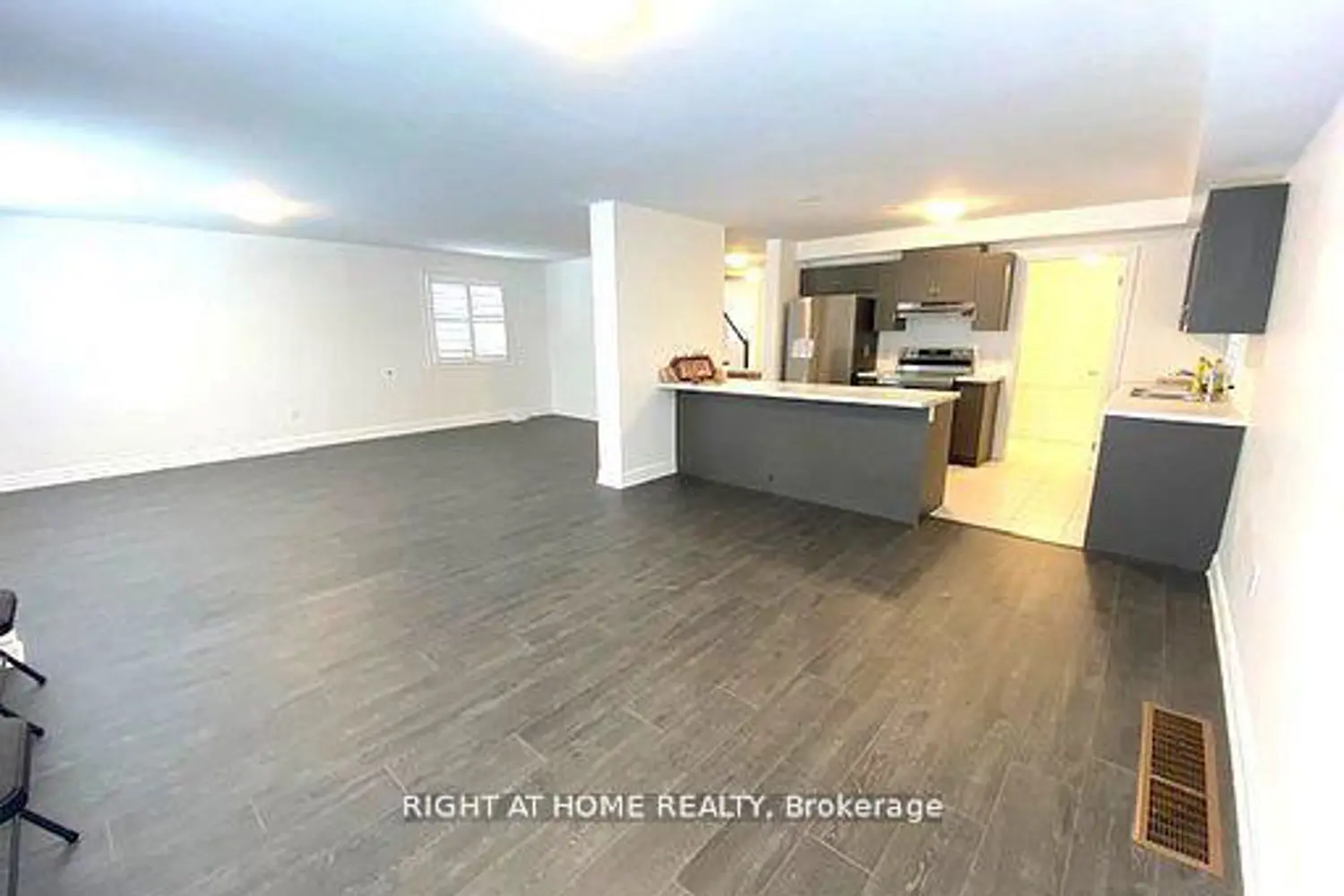 14 Millcreek Drive photo 3
