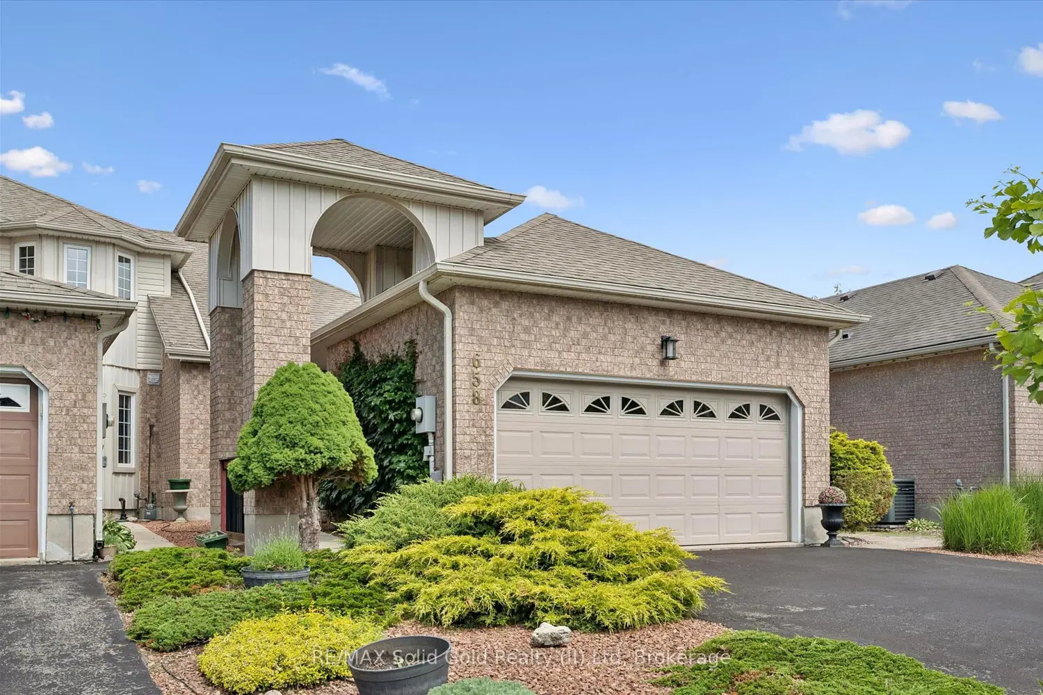 658 Ellesmere Court