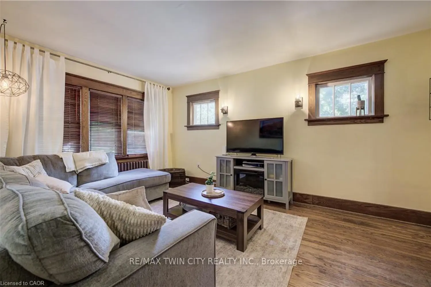 90 Brock Street photo 5