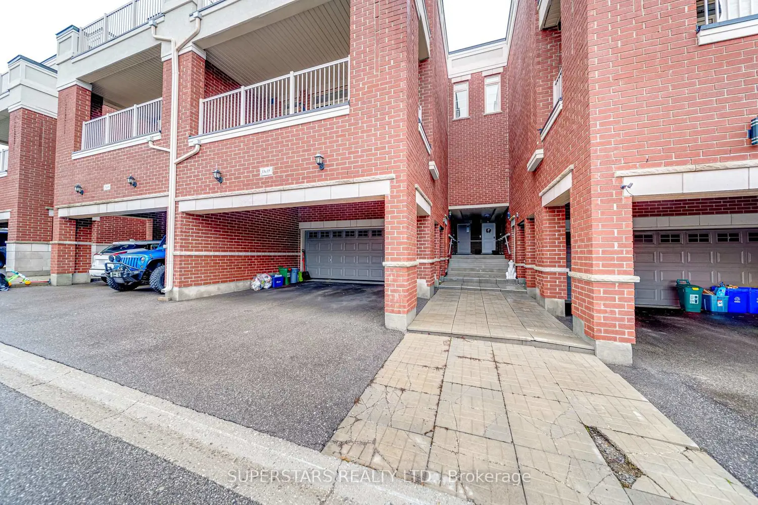 8 Villa Ada Drive photo 2