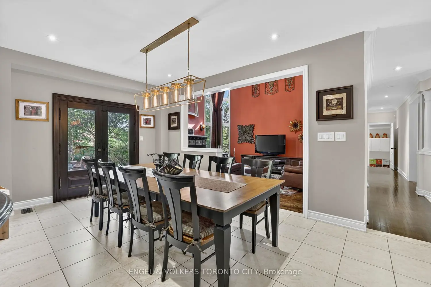 8 Duncton Wood Crescent photo 4