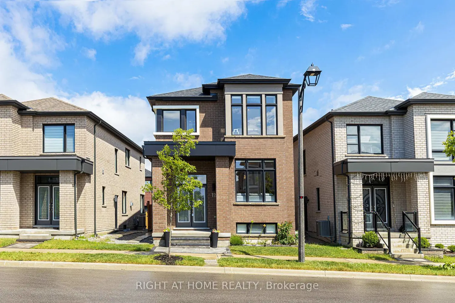 12 Sam Priestley Avenue photo 2