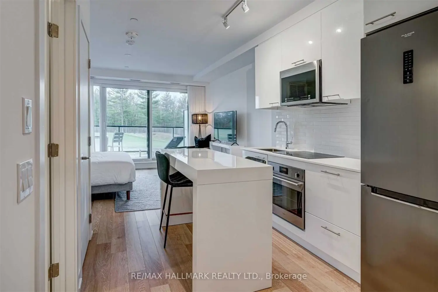 120 Carrick Trail 207 photo 4