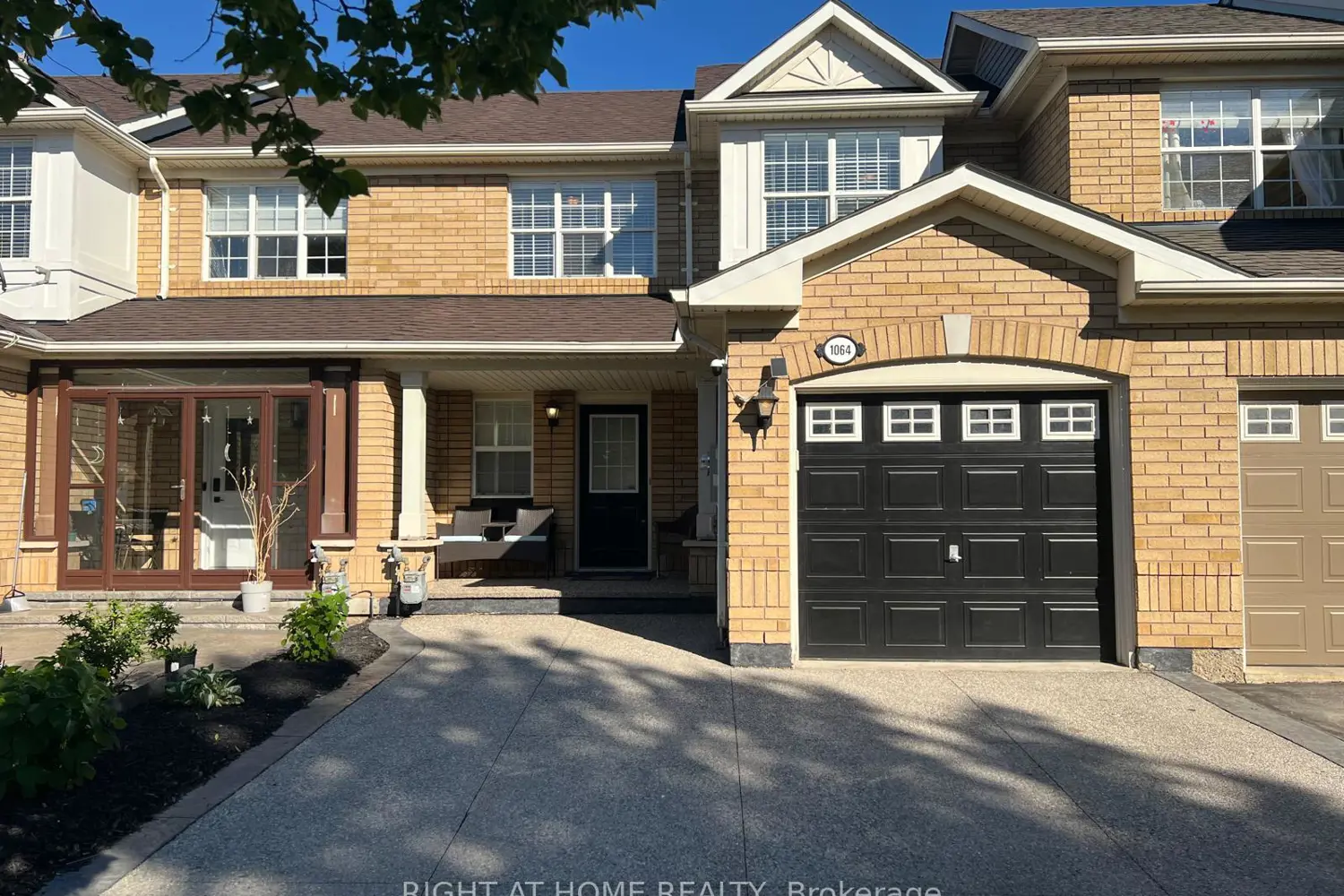 1064 Barclay Circle